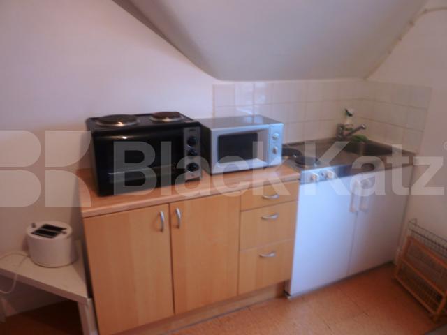 			1 Bedroom, 1 bath, 1 reception Flat			 Chester Road, DARTMOUTH PARK